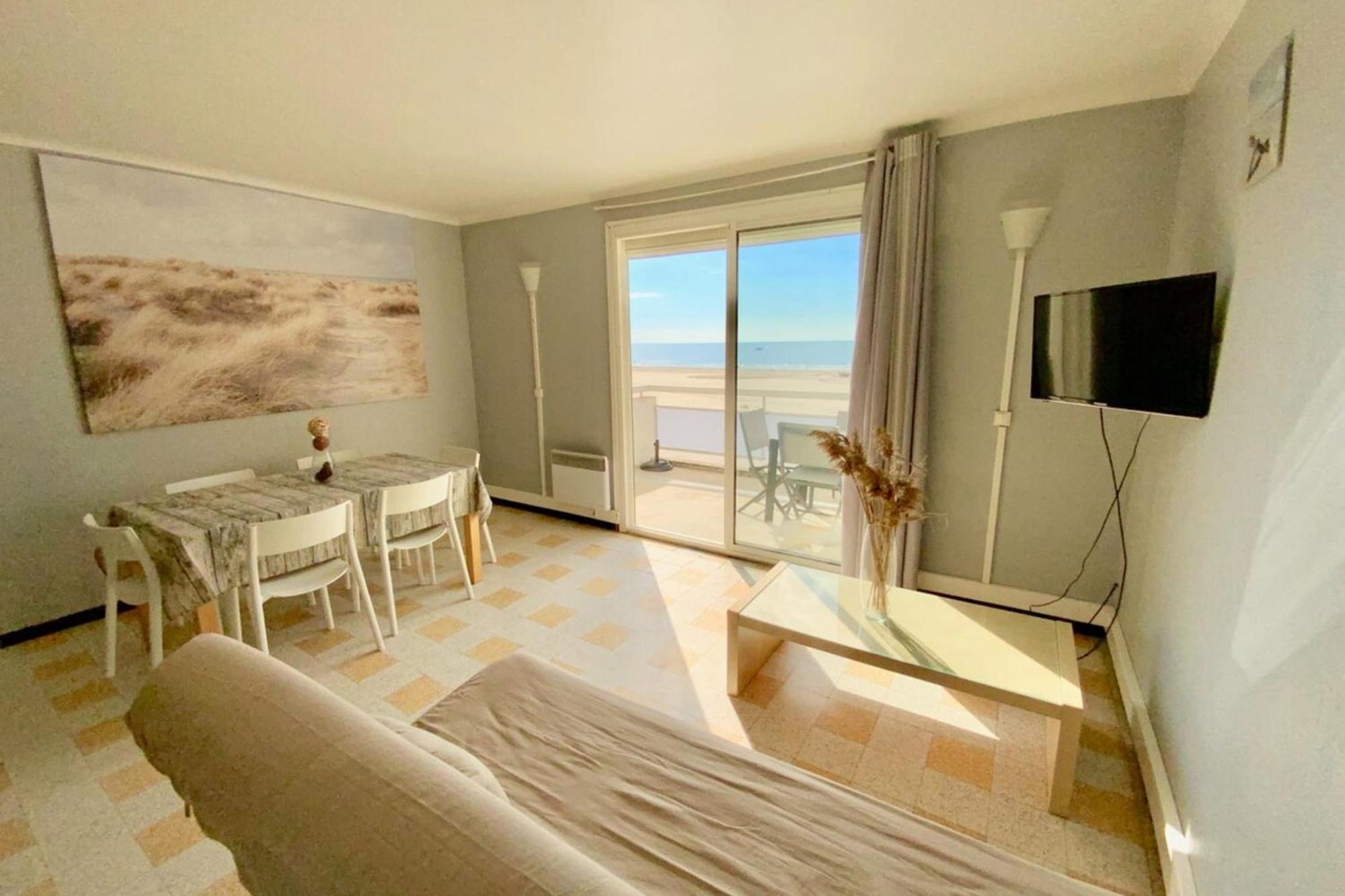 The Beach - Beachfront 2 Bedrooms With View ! パラヴァ・レ・フロ エクステリア 写真